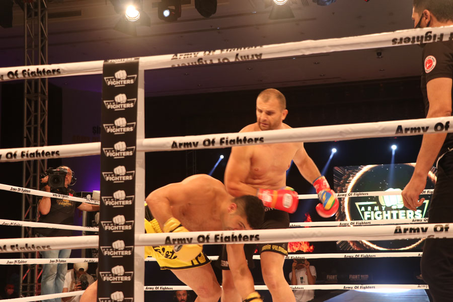 056-army_of_fighters_1